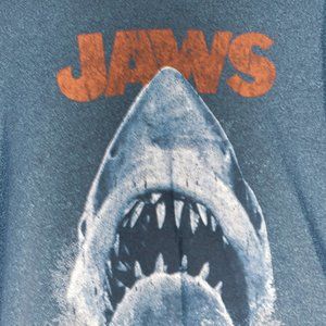 Jaws graphic Tee size M